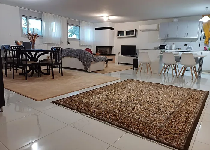 Kalamia Beachhouse