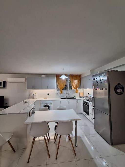 Kalamia Beachhouse Apartment