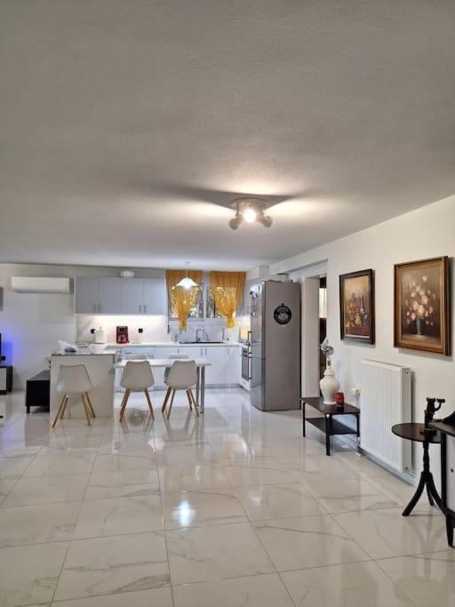 Apartment Kalamia Beachhouse